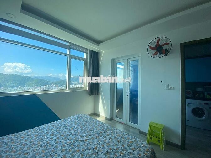 Căn hộ 2 phòng ngủ Nha Trang tại Mường Thanh Khánh Hòa có vách kính