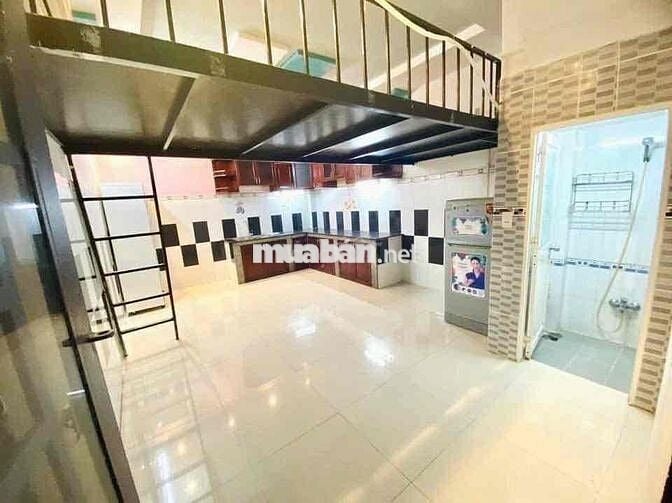 Phòng duplex 32m2 cực kì rộng rãi