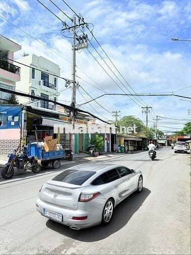 Nhà mới đẹp 100% sổ hồng mới 2025 cách đường lộ lớn Huỳnh Tấn Phát 50m