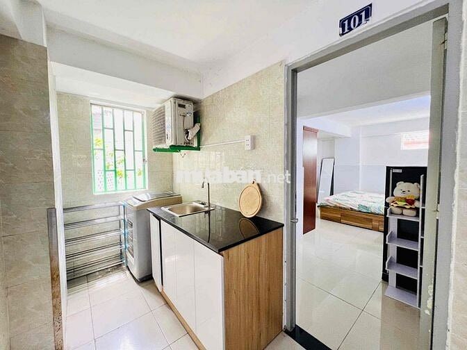phòng tách bếp máy giặt riêng sát bên KCX,UFM
