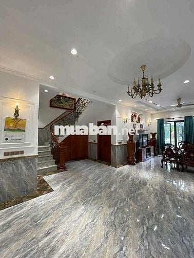 BIỆT THỰ SETURIA VƯỜN LÀI DT 300M2, TRỆT, 2 LẦU, 5PN, FULL NỘI THẤT