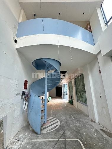 Góc 2 mặt tiền - trung tâm, Quận 1 - 4,2x24m - trệt lầu ST, suốt đẹp