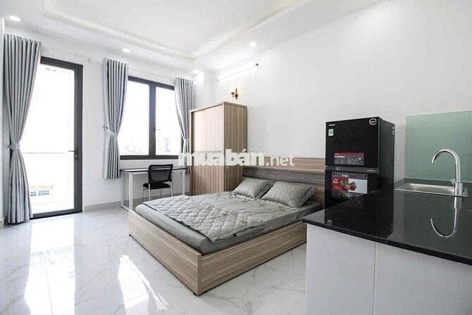 TRỐNG CĂN STUDIO BANCOL & VIEW KÍNH - NGAY TRƯỜNG ĐH VĂN HIẾN