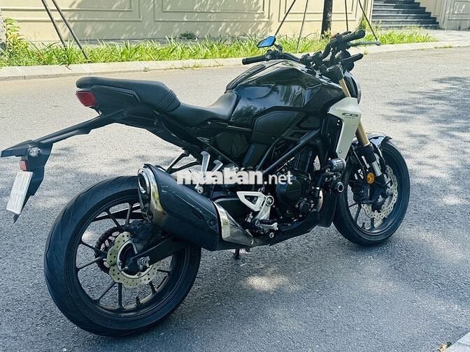 Honda Cb300R. Đk 2021. Màu Đen Bạc.
