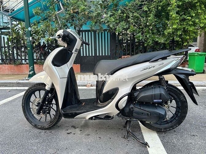 sh mode màu trà sữa nữ đi