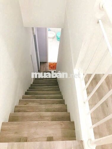 Cho thuê nhà 3hẻm 4m(XH) Cách Mạng Tháng 8, P.13, Q.10 giá 15tr