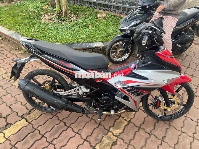 Ex 150 dáng malay