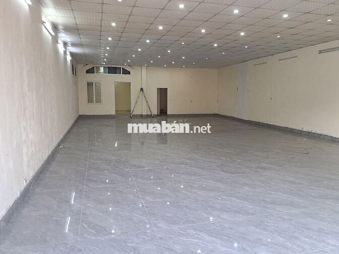 MT2334. CHO THUÊ NHÀ MẶT ĐƯỜNG NGUYỄN VĂN LINH 200M2