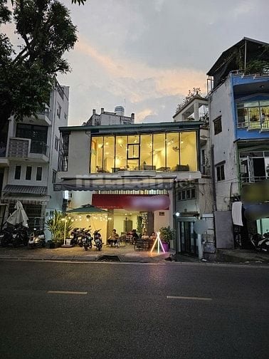 Sang quán cafe mặt tiền bờ kè, P.2, Phú Nhuận, đoạn sầm uất