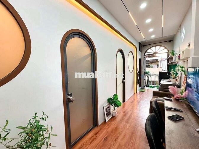 KHAI TRƯƠNG CHDV 2PN 60M2: THANG MÁY - GIÁP Q10 MỚI 1000%