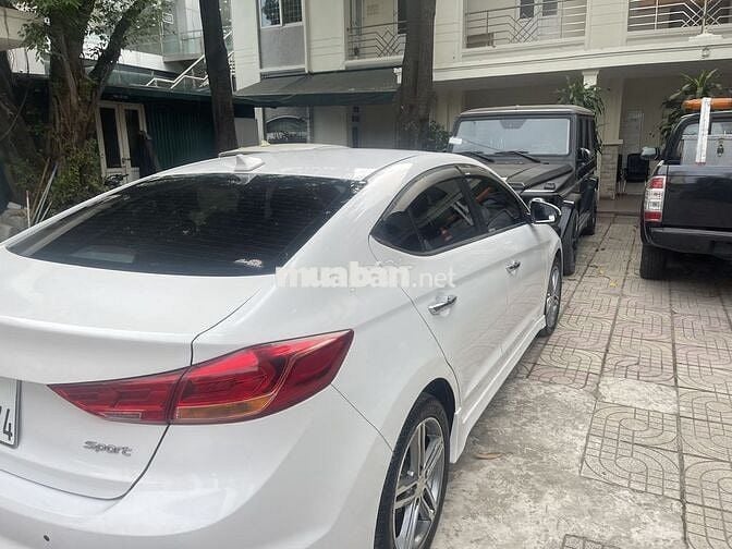 Hyundai Elantra 2019 Sport 1.6 AT - 74000 km