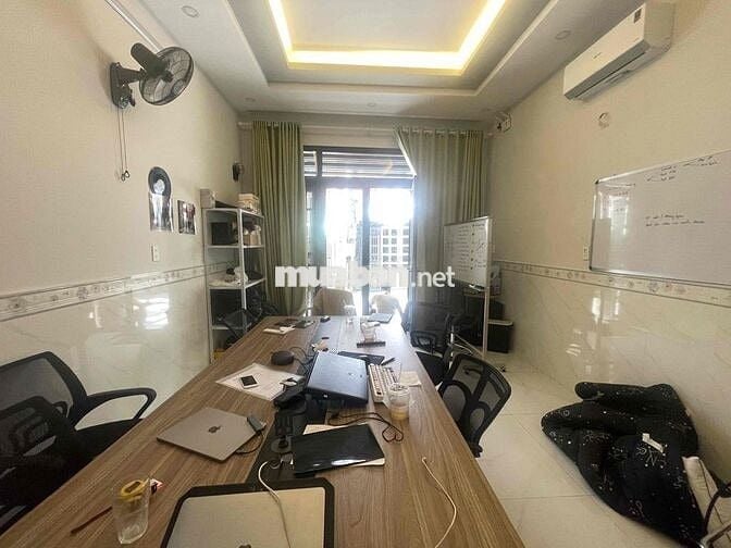 Cho thuê MBKD, mặt tiền trung tâm Q4