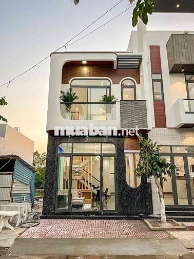 Sổ hồng riêng – Nhà 1 trệt 1 lầu, thiết kế hiện đại tại Bình Hòa