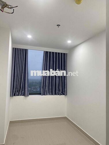 Trống 1 phòng căn hộ Nera , phòng có điều hoà ,