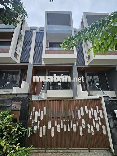Cắt lỗ , cần ra gấp căn nhà phố 100m2 giá chỉ 5.x tỷ đã hoàn thiện