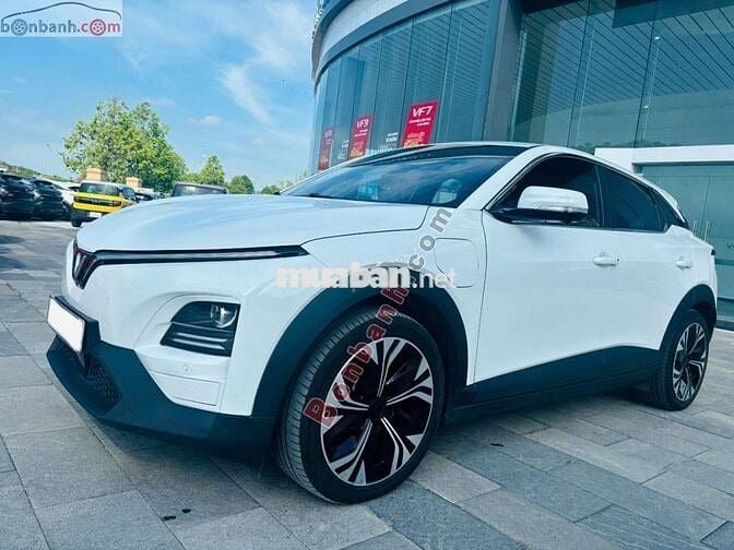 VinFast VF6 Plus 2024