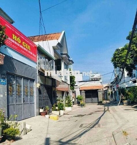 Diện tích khủng 180 m2, sát mặt tiền, gần Quốc lộ 50 + NVL chỉ 6.2 tỏi