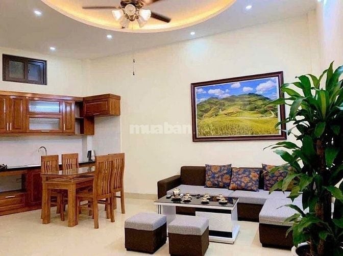 Cho thuê nhà 5 tầng ngõ phố Đội Cấn - gần phố Văn Cao -Liễu Giai