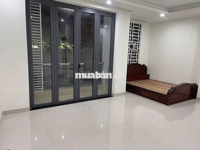 Nhà 1 Trệt 3 Lầu 7PN 9WC 6x30m Mặt Tiền Kinh Doanh Lê Văn Lương