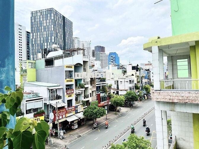 NHÀ BÁN 4 TẦNG CĂN GÓC 2 MẶT TIỀN LỚN KHU VIP ĐƯỜNG HOÀNG DIỆU QUẬN 4