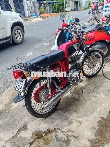 Xe Honda 67 1972 ; *** quí
