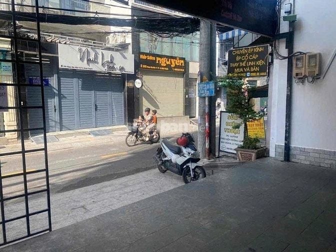 Cho thuê nhà mặt tiền Phan Văn Hân, P.17, Q.BTH giá 15tr