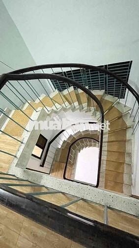 MẶT TIỀN ĐƯỜNG 8m KINH DOANH MUA BÁN