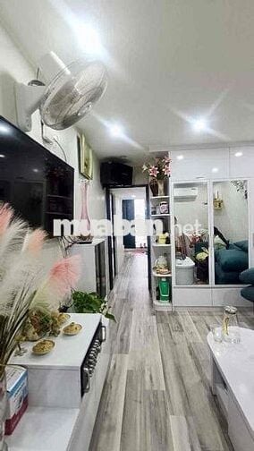 bán nhà tập thể phố Bùi Ngọc Dương nhà đẹp 2 thoáng kinh doanh ở ngay