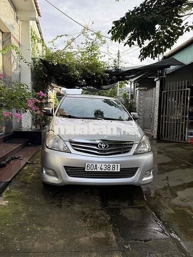 Toyota Innova 2009 V - 168000km