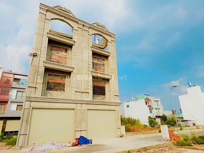 Bán 2 Lô đất Bình Tân, hẻm xe hơi, gần chợ, Full thổ cư, Sổ hồng Gốc