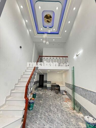 Bán gấp nhà 3.5m-9m, 385tr gần thị trấn Hóc Môn