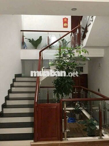 Nhà Full 1 Trệt 3 Lầu 5PN 4x18m Mặt Tiền Đường Số KDC Phạm Hữu Lầu