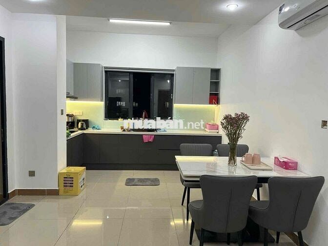 BÁN GẤP ERA TOWN BLOCK B4 SẴN SỔ HỒNG CHỈ 2.5 TỶ