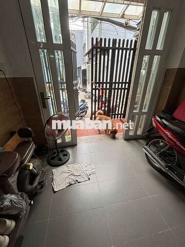 HẺM XE HƠI THÔNG TRUNG TÂM Q3 4 TẦNG 4 TỶ XÍU