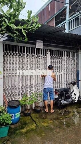 Thuê nhà nguyên căn hẻm xe hơi, đối diện cây xăng Bình Minh