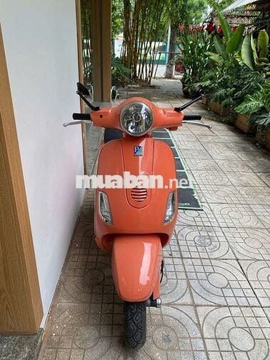 Xe vespa của ý