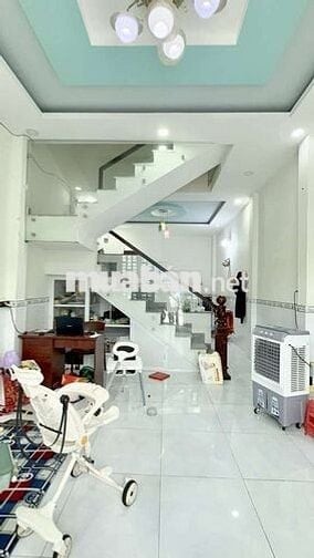 Nhà Hồ Văn Long, 45m², 4x11m, 2 Tầng, 2 PN, Hẻm oto, Giá chỉ hơn 3 tỷ