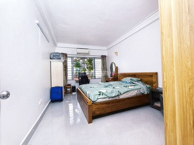 Bán nhà Vĩnh Hưng, Hoàng Mai, ô tô đỗ cửa, Dt 32m2, 3t, mt 3.5m, đẹp ở