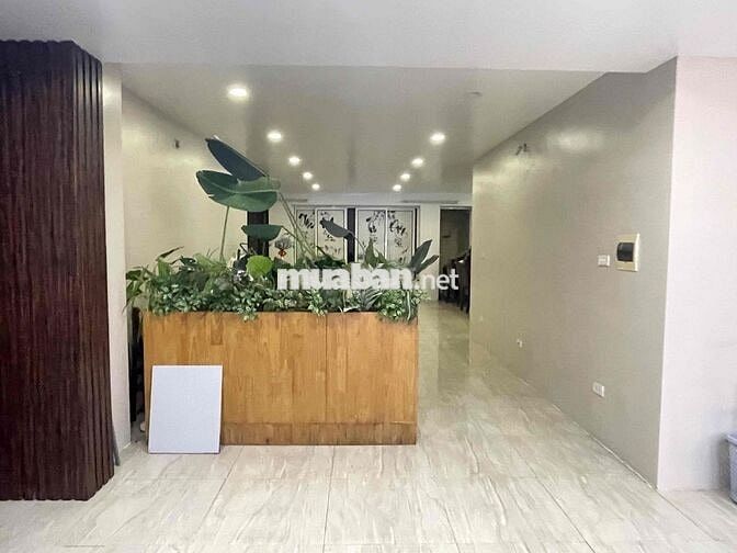 CHO THUÊ MBKD LÀM VĂN PHÒNG SPA QUẬN TÂY HỒ 180m2 20tr siêu hiếm