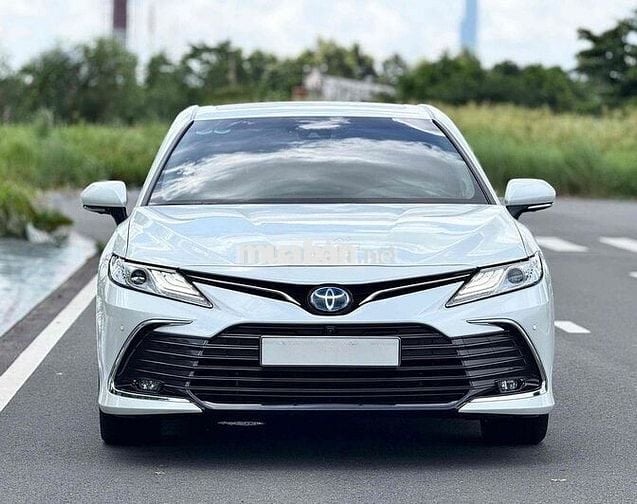 TOYOTA CAMRY 2.5HV HYBRID 2023 ODO 6.600KM LIKENEW