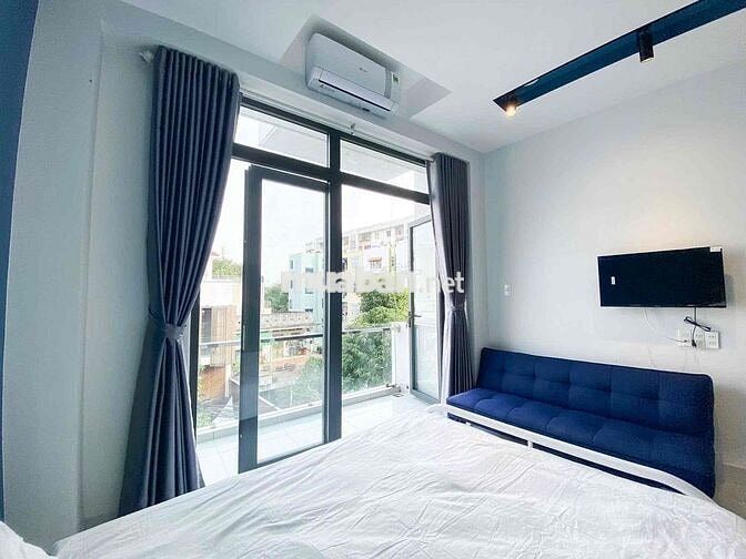 CHO THUÊ CH STUDIO BALCON NGAY NGÃ TƯ PHÚ NHUẬN SIÊU THOÁNG