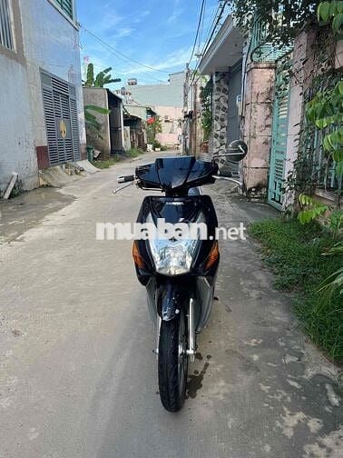 Cần bán xe click máy móc zin êm . Giấy tờ đầy đủ