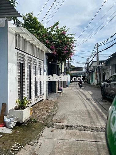 NHÀ C4 HẺM XE TẢI Gần NGUYỄN VĂN QUÁ – 7.5x29m – THUÊ 10TR/THÁNG