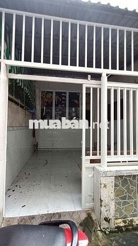 nhà 4 triệu 3 phòng ngủ gần trường Phan Ngọc Hiển