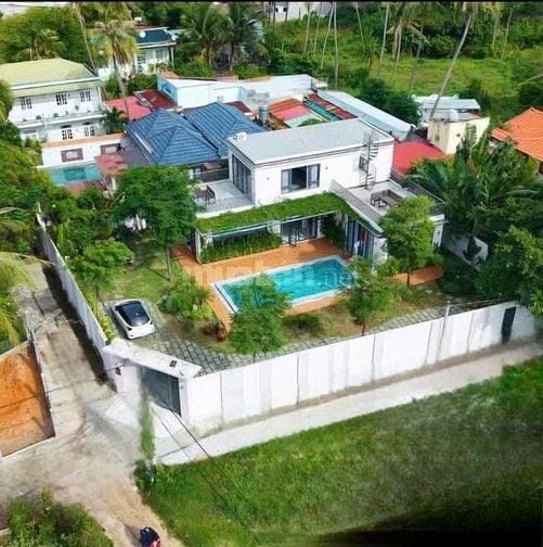 Bán Villa Mũi Né - 600m2 ODT- Cách Biển 80M- Giá 19,9 tỷ.