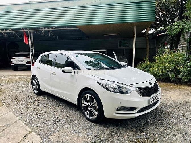 Kia Cerato 2014 1.6 AT Hatchback