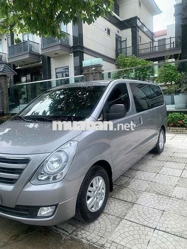 HUYNDAI STAREX 9 CHỖ MÁY DẦU SỐ SÀN SX CUỐI 2017