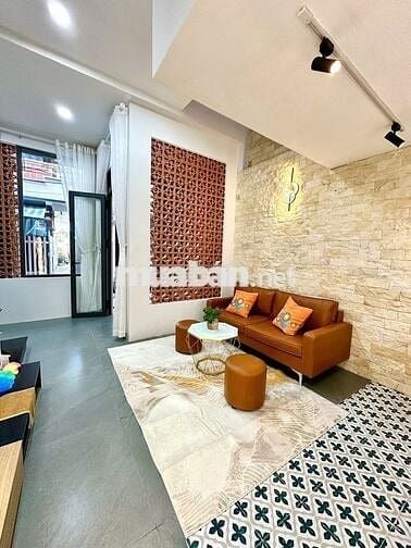 Nhà 3 mê 131m2 4 phòng thiết kế hiện đại tặng nội thất đi bộ tắm biển
