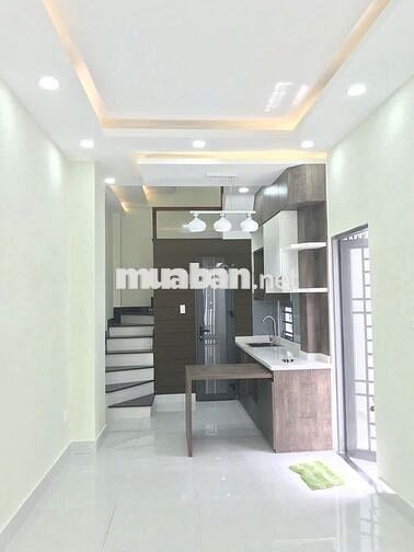 Cho thuê nhà góc Đoàn Thị Điểm 3.3x10m, 4 lầu 3pn giá 18 triệu