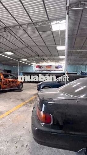 Kho diện tích lên đến 900m2 ở Hoàng Quốc Việt cần cho thuê gấp